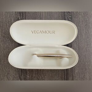 Vegamour Handle & Case